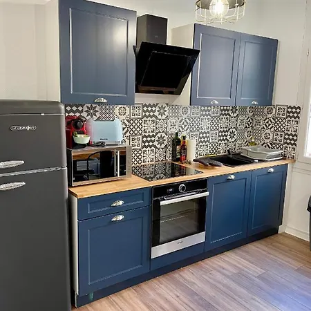 Republique - Dauder De Selva Apartment