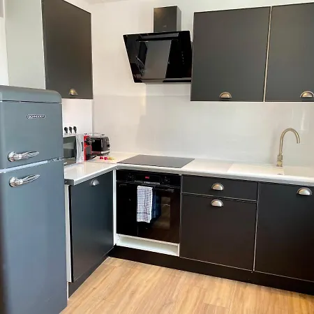 Republique - Dauder De Selva Apartment