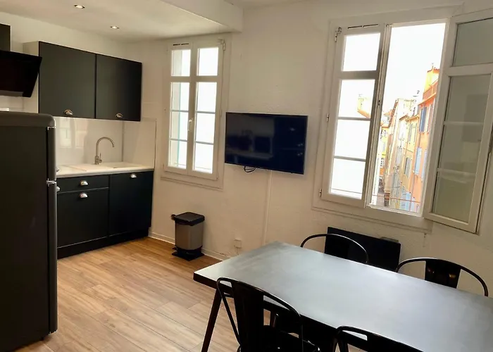 Republique - Dauder De Selva Apartamento